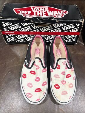 Vintage Vans Multi Lips Kiss Slip Ons Womens Size 8.5